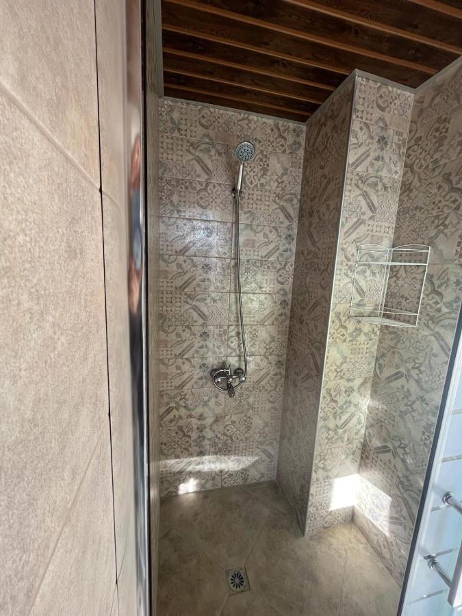 Apartment Colibri Veliko Tărnovo Exteriör bild