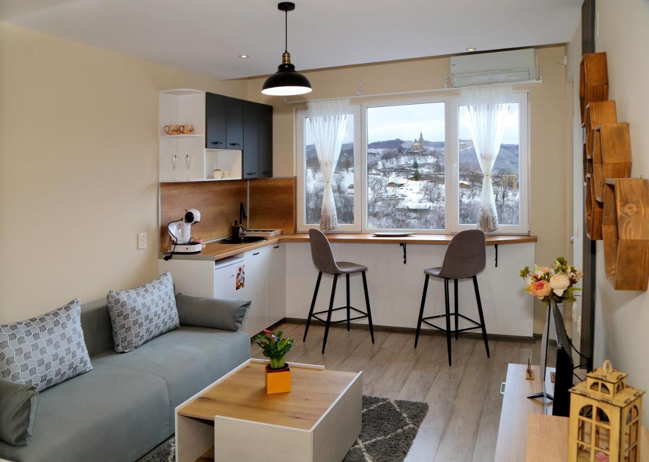 Apartment Colibri Veliko Tărnovo Exteriör bild